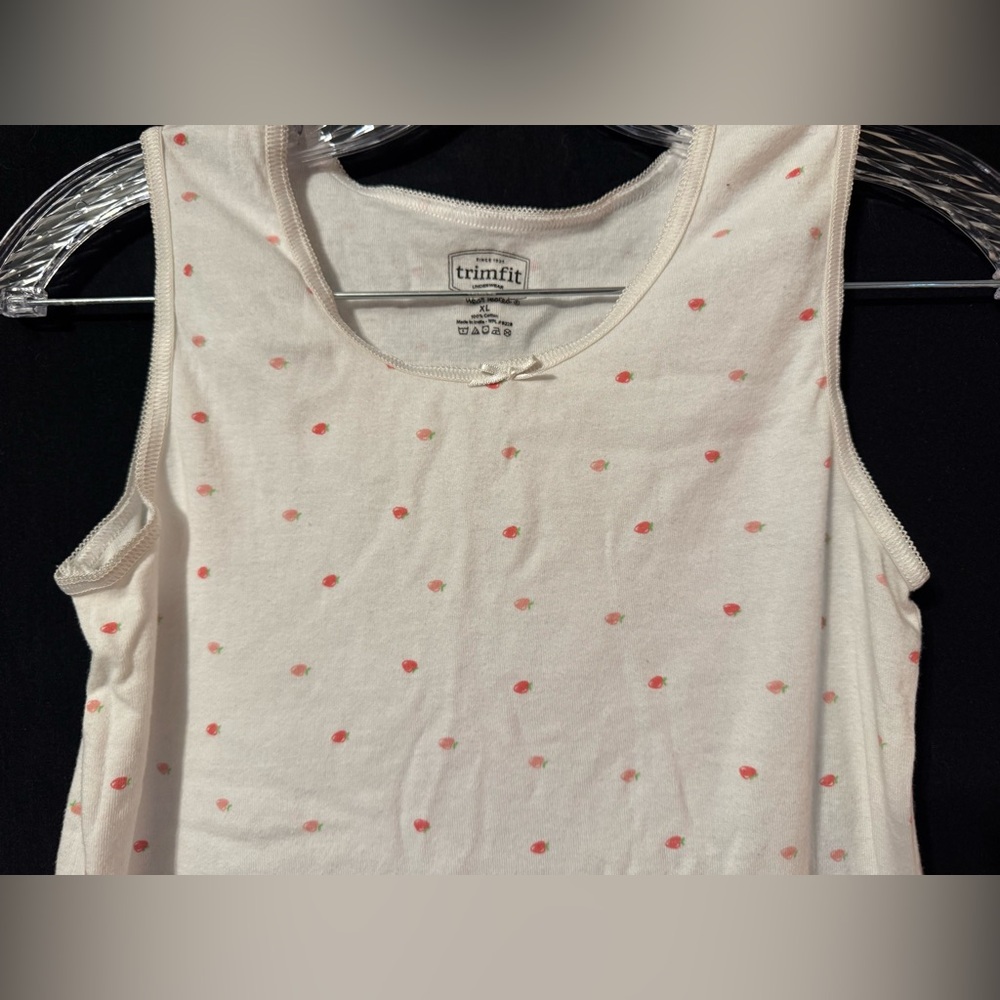 Trim Fit Strawberry Design Tank Top
